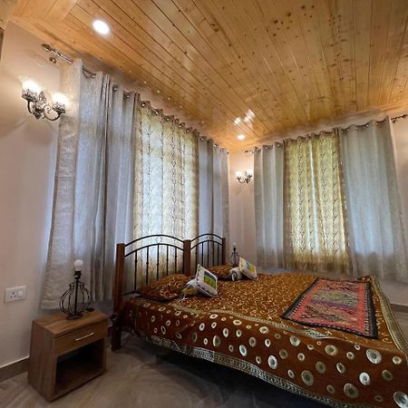 Idyllic Private Cottage W/King Bed + Mountain View Kasauli Esterno foto