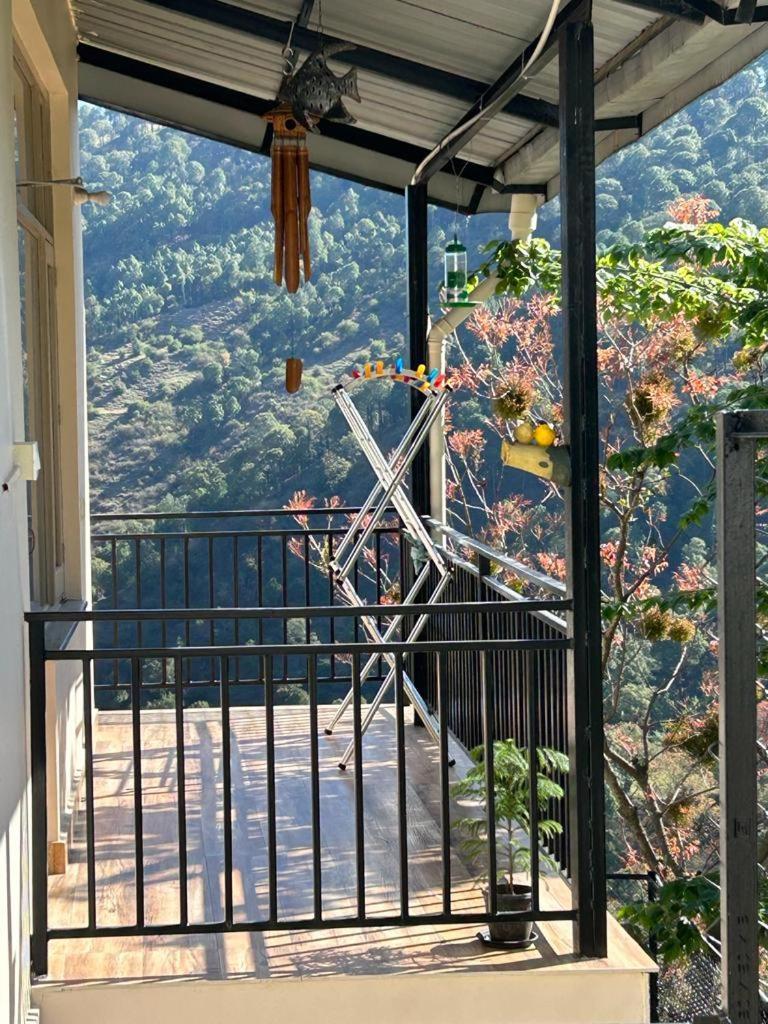Idyllic Private Cottage W/King Bed + Mountain View Kasauli Esterno foto